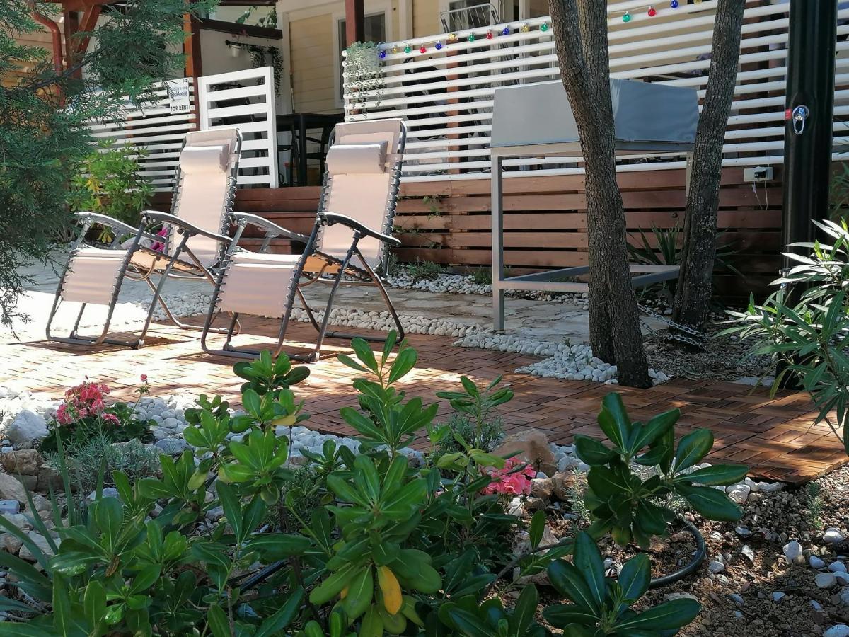 Mobile Home Posidonija Biograd Na Moru Buitenkant foto